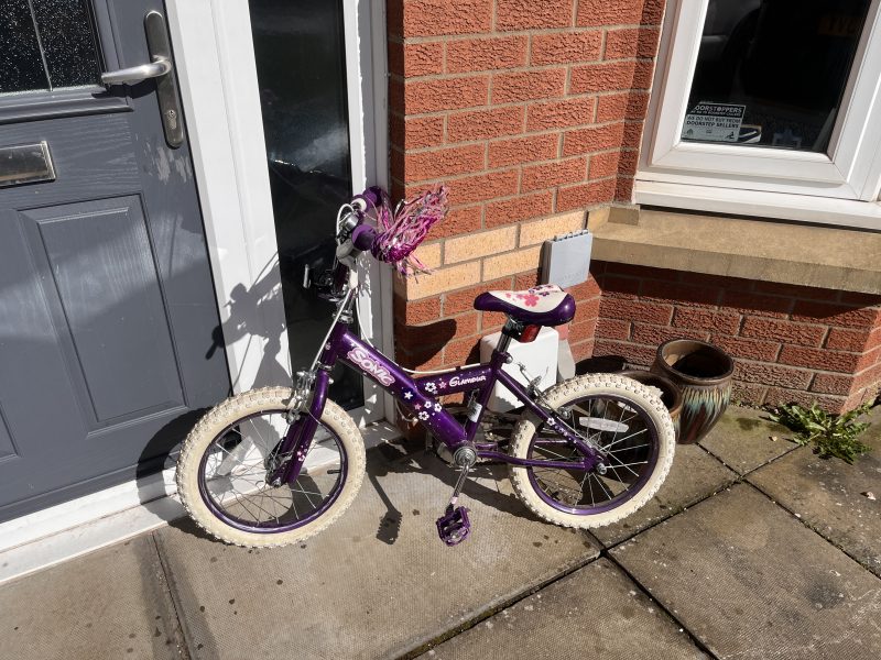 Girls bike 5-7