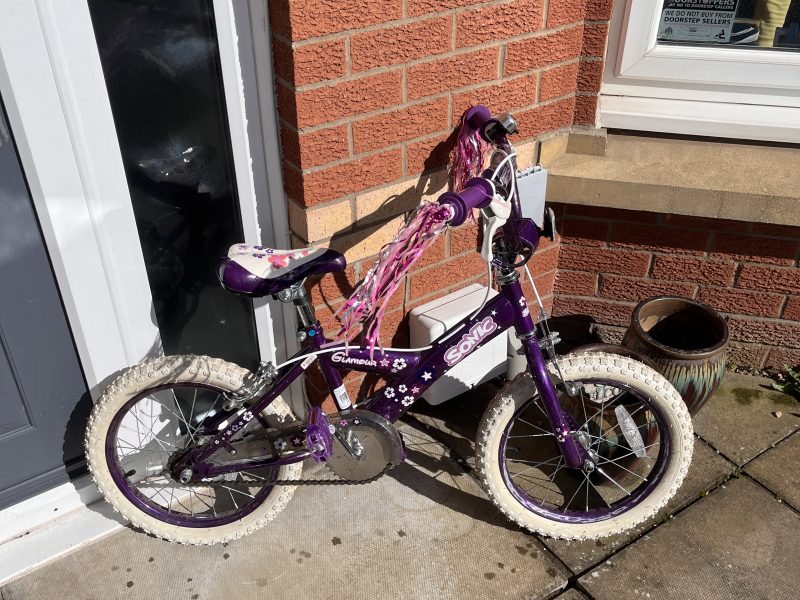 Girls bike 5-7